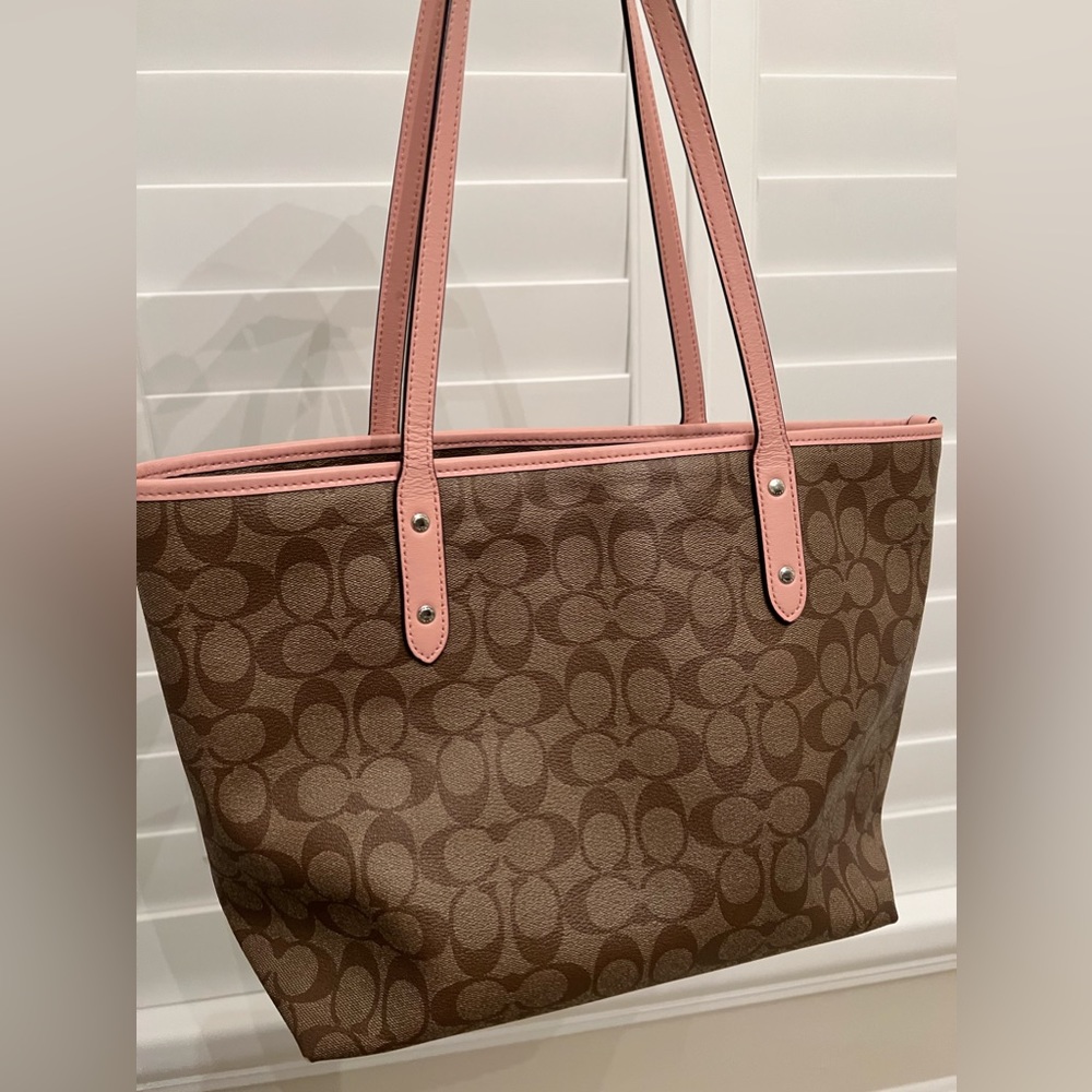 Coach City zip Tote in canvas pink and Brown